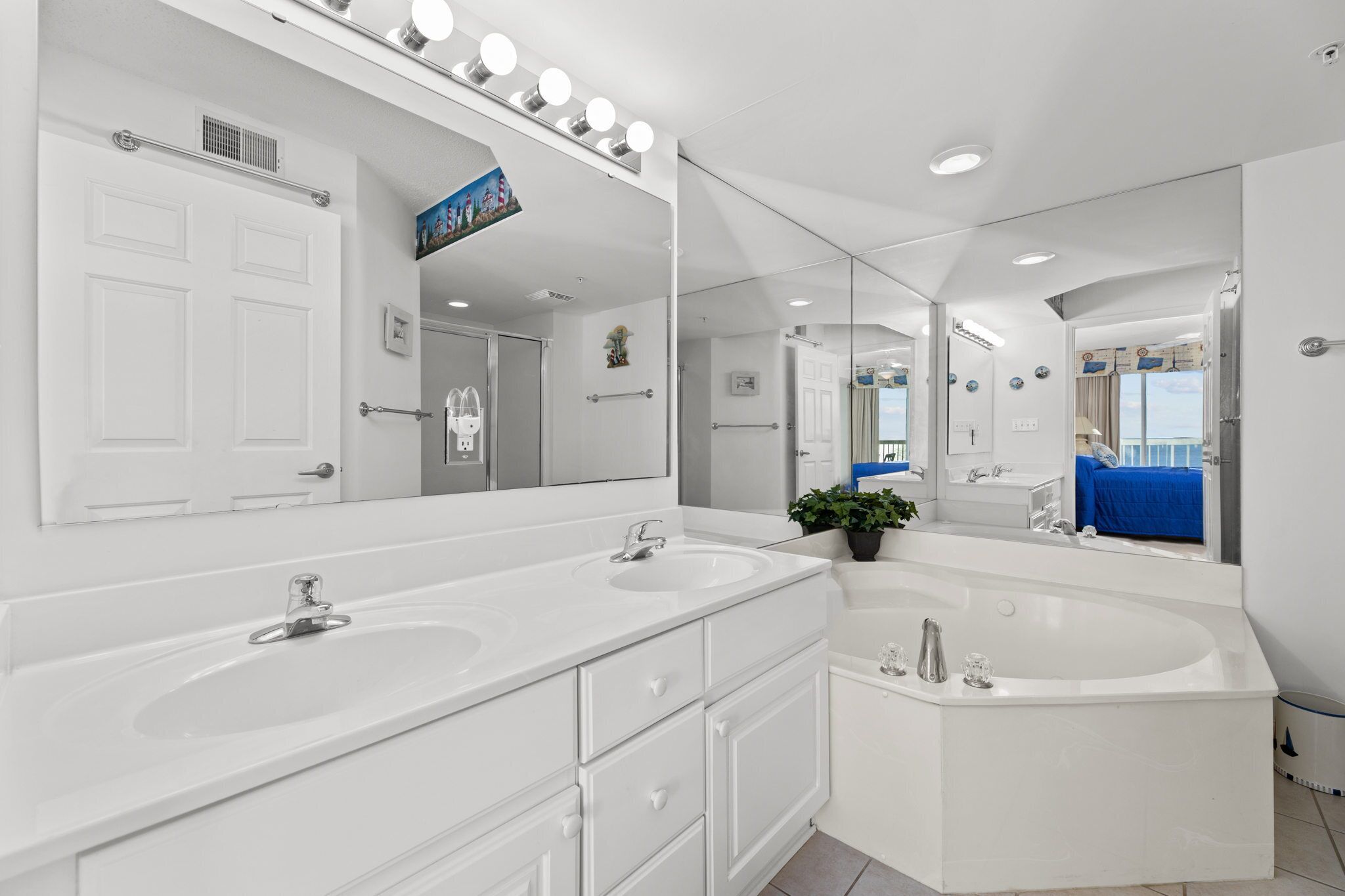 Direct Oceanfront 3 Bed/3 Bath Condo in Cherry Grove