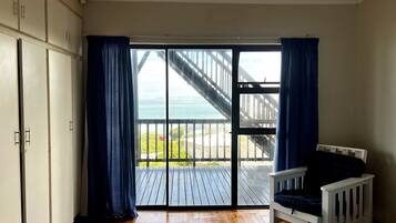 3 habitaciones y ropa de cama