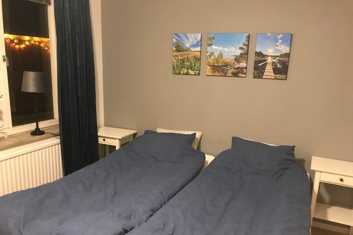 Eenvoudige kamer, 2 slaapkamers, niet-roken, uitzicht op tuin | 2 slaapkamers, luxe beddengoed, pillowtop-bedden, gratis wifi