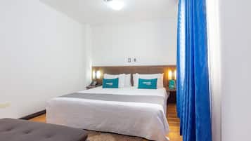 Superior Room | Hypo-allergenic bedding, iron/ironing board, free WiFi, bed sheets