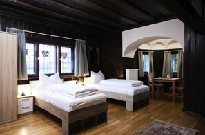 4 Schlafzimmer, kostenloses WLAN, Bettwäsche