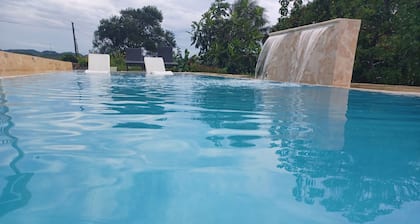 Private Villa, Ocean & Mountain view with Solar Heated Pool.