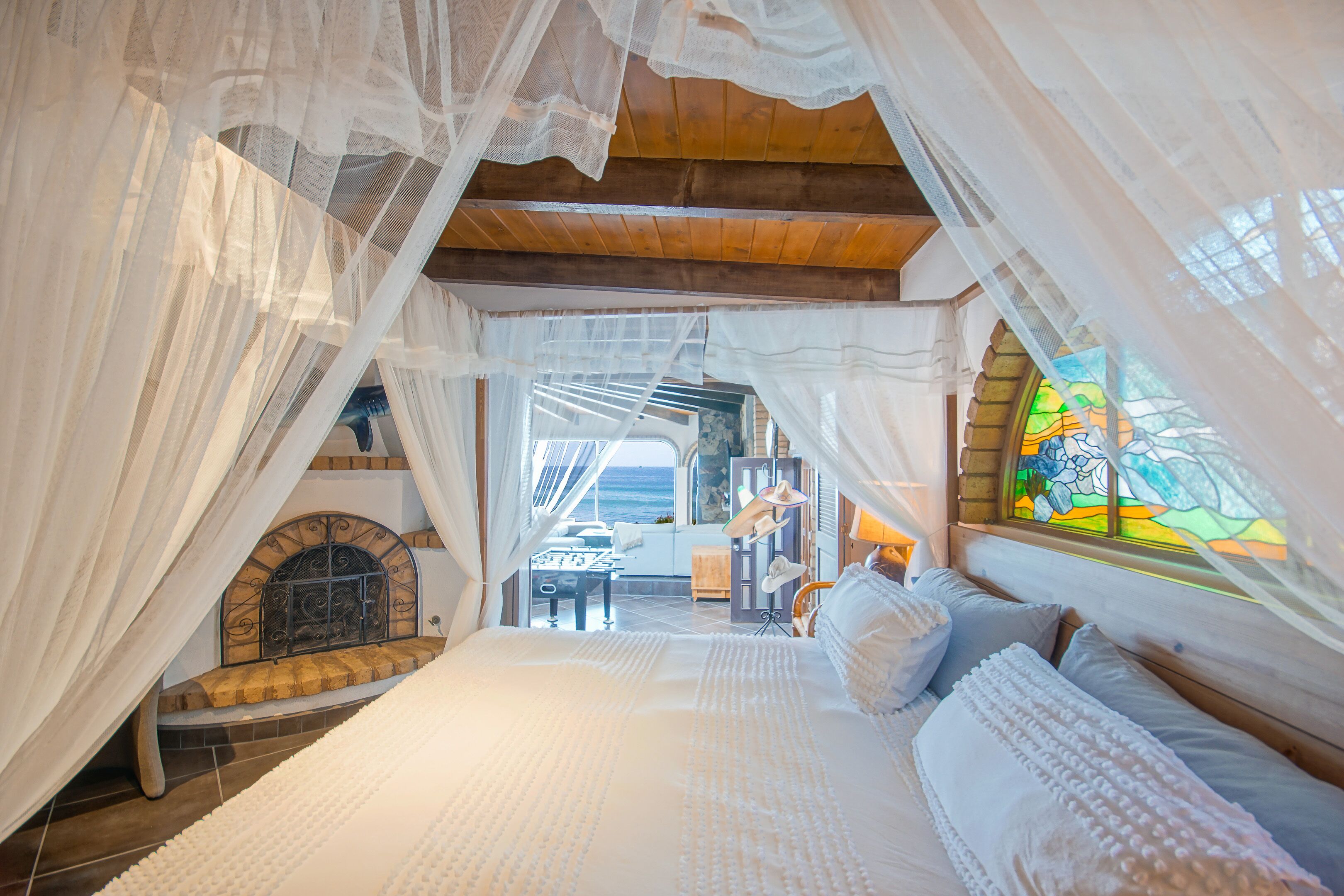 Las Gaviotas_Front Row