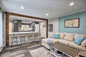 Smart TV, chimenea, videojuegos y libros