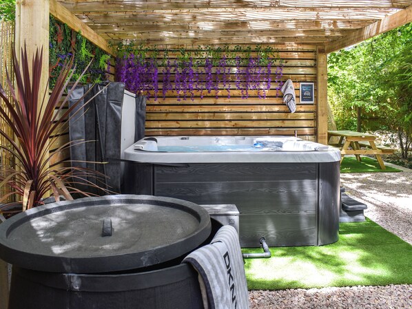 Baignoire à remous extérieure