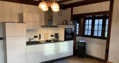 Multi-bed room in the historic Gentilburg for up to 8 people