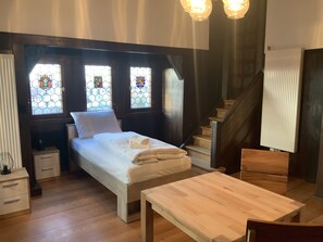 4 chambres, Wi-Fi gratuit, draps fournis