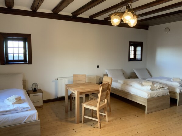 4 habitaciones, wifi gratis y ropa de cama 