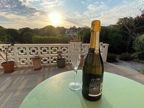 Property grounds - Leighwood Cottage is perfect for a romantic getaway. (Paignton)