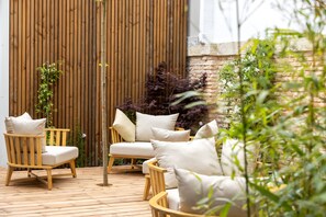 Comfort Room | Premium bedding, free minibar items, in-room safe, desk - Victoria Boutique Hotel (Arcachon)