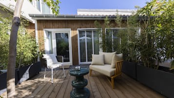 Comfort Room | Terrace/patio