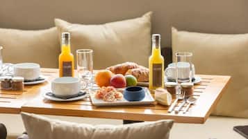 Daily buffet breakfast (EUR 18 per person)