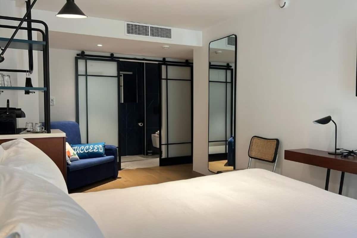 Comfort Room