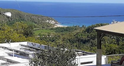 Private pool, Ocean & Mountain view Apartment