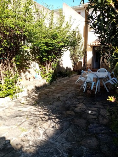 2 bedroom private vacation home in toulon