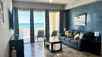 Smart TV, table tennis