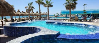 Oceanfront 3 bedroom  Luxury Condo!