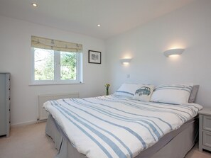 4 bedrooms, free WiFi, bed sheets