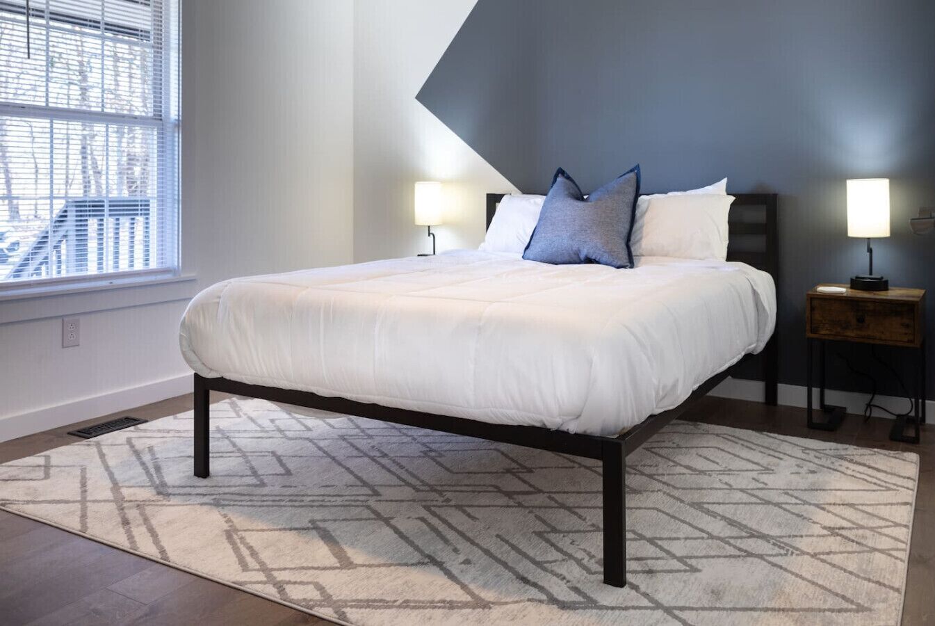 2 bedrooms, iron/ironing board, travel cot, free WiFi