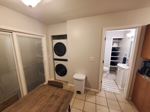 Interior - Cozy Home Less Than 5 Minutes from Liberty University - Sleeps 10 (Lynchburg)