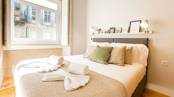 1 slaapkamer, een strijkplank/strijkijzer, reisbedje, gratis wifi