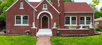 Luxury Spacious Historic Home - College Hill - 2mi. to Downtown