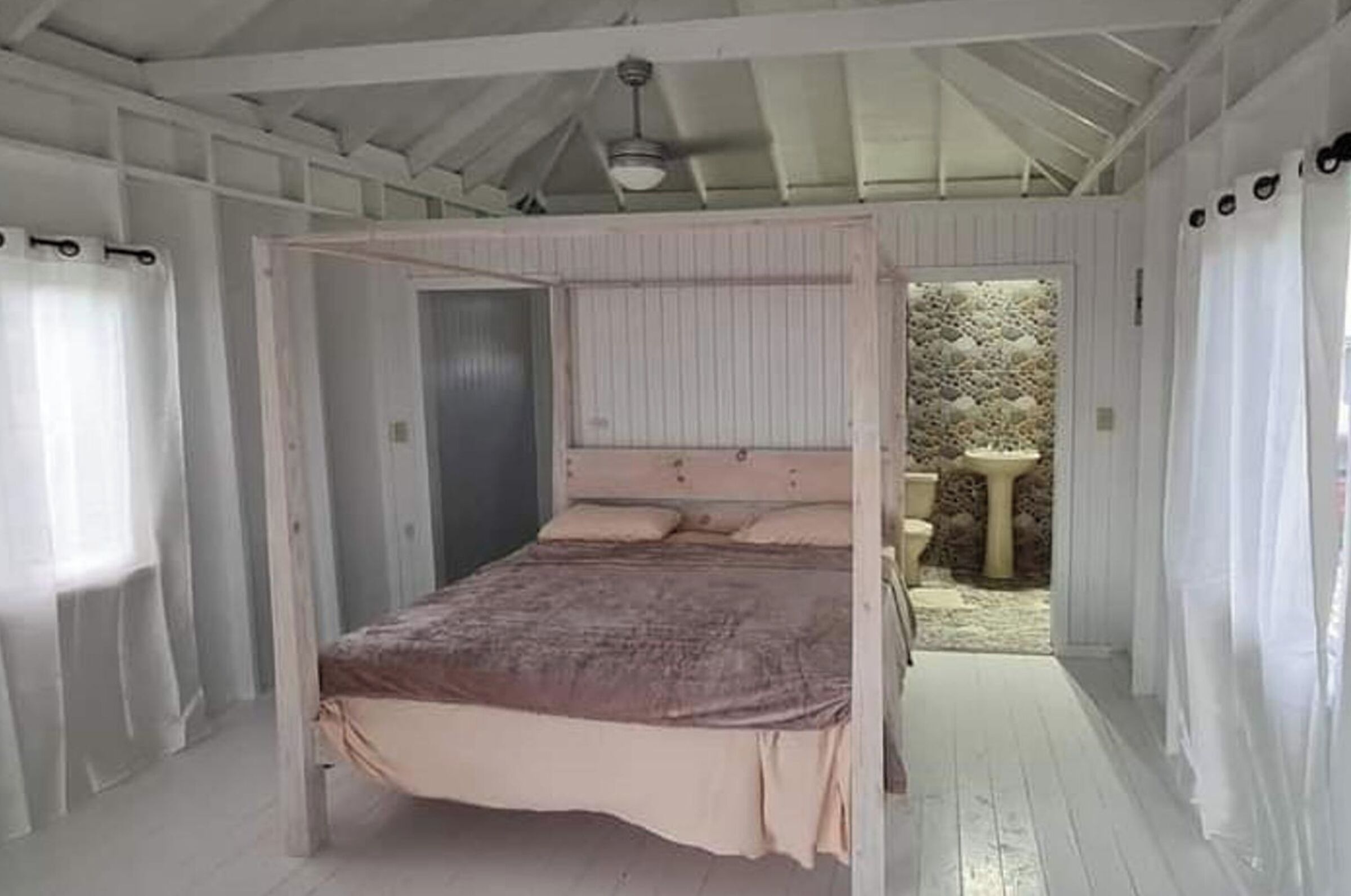 1 bedroom, free WiFi, bed sheets