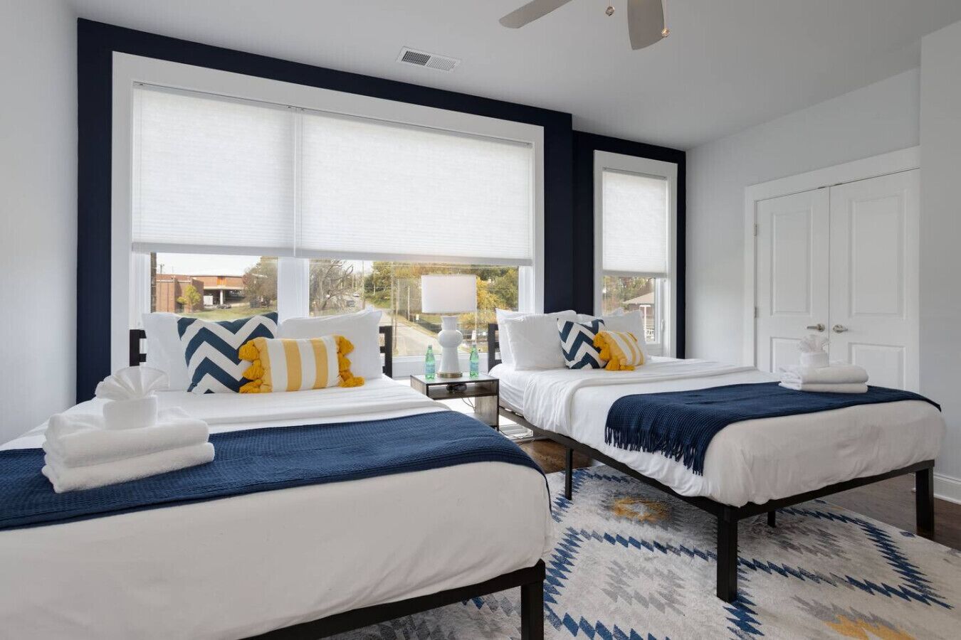 3 bedrooms, desk, iron/ironing board, travel crib