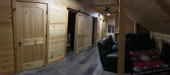 New listing! Newly renovated barndominium! Peaceful, quiet stay!