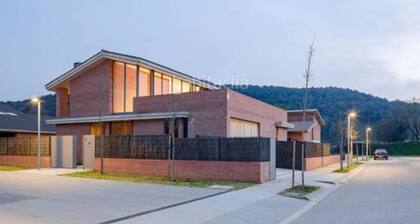 Exclusive fully equipped villa with private pool