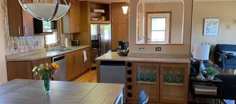 Newly furnished 4 Bed, 2 bath, home in quiet neighborhood