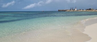 Comfortable 1-bed Cottage in Codrington Barbuda