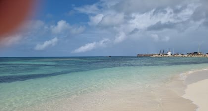 Comfortable 1-bed Cottage in Codrington Barbuda