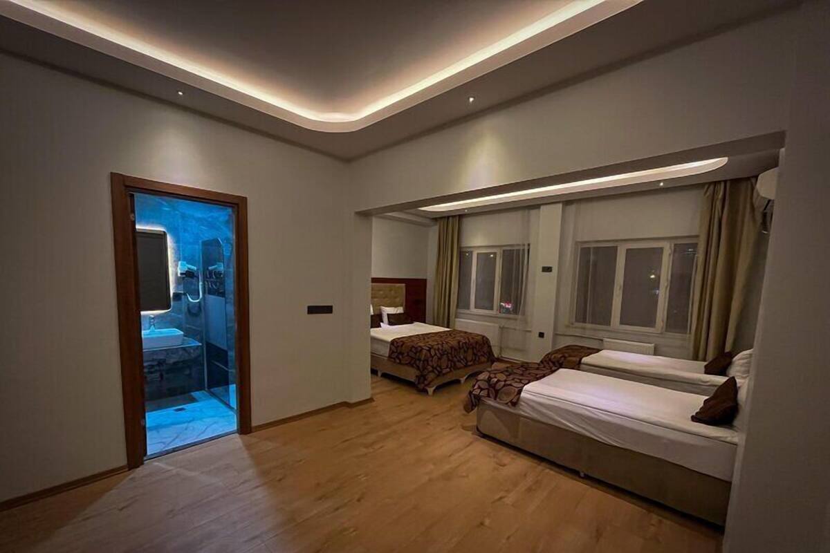 Soundproofing, WiFi (free), bed sheets