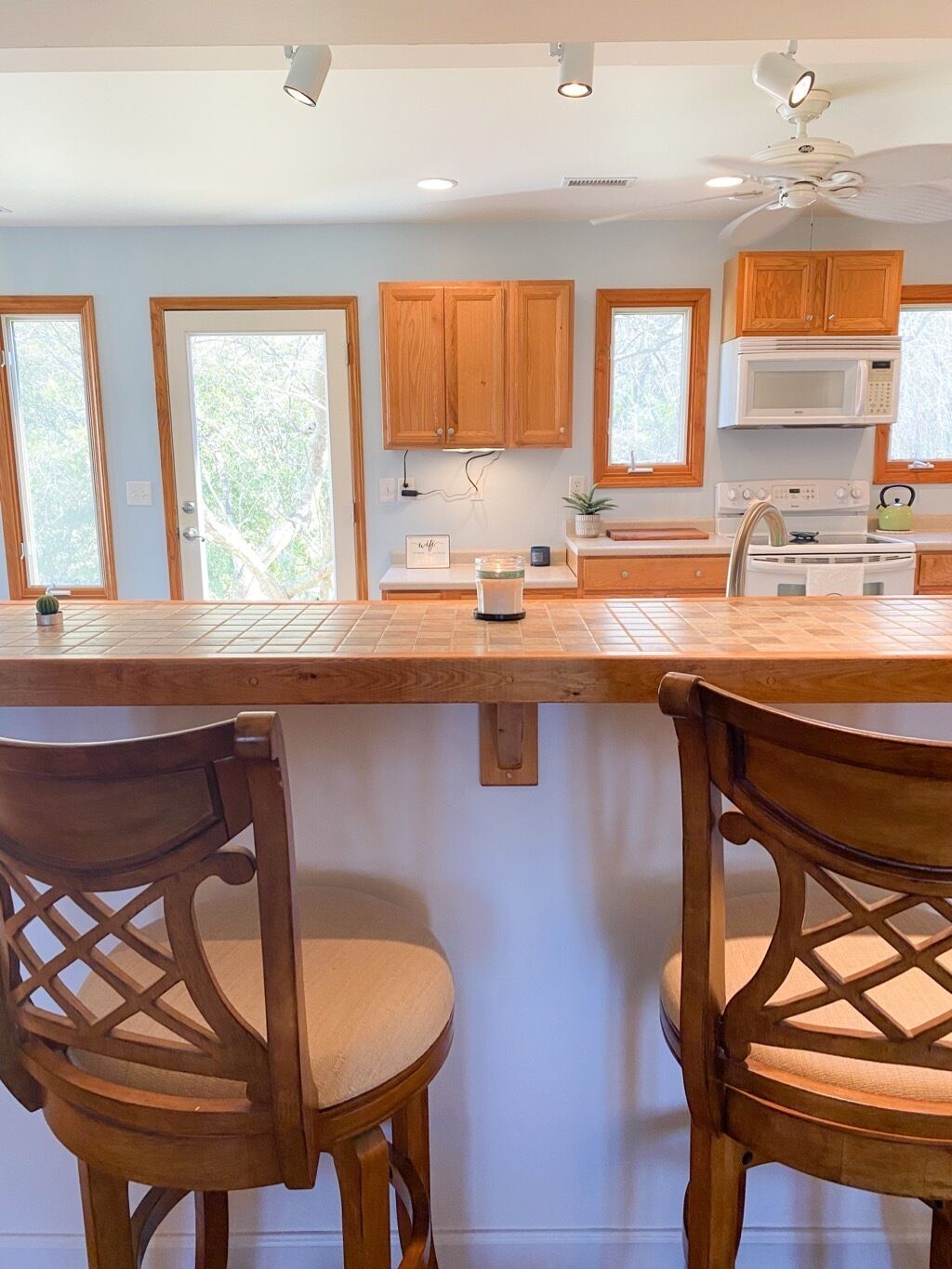 Cozy Beaufort Oasis w/ Hot Tub/Boat driveway