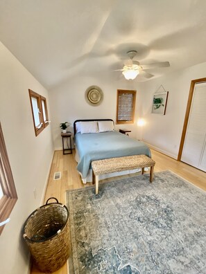 4 chambres, fer et planche à repasser, Wi-Fi gratuit, draps fournis