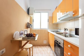 Microwave, oven, stovetop, coffee/tea maker