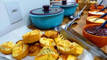 Free daily buffet breakfast