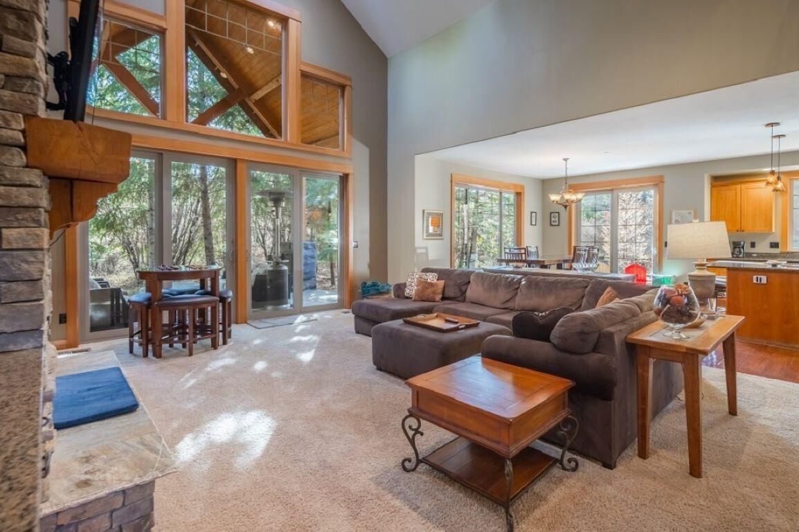 Suncadia 5-Bedroom Home with Hot Tub