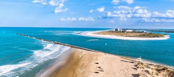 ZEN BEACH RETREAT OCEAN VIEW TOWNHOUSE 