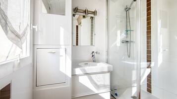 Een douche, een haardroger