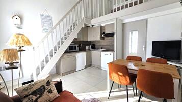 Télévision, lecteur de DVD, vidéothÚque