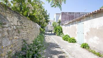 Enceinte de lâhĂ©bergement