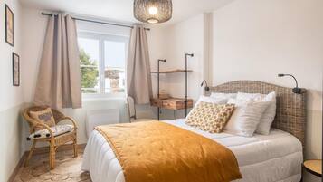 5 chambres, fer et planche Ă repasser, lit parapluie, accĂšs Internet