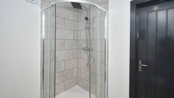 Kamar Double Superior, kamar mandi umum (With TV) | Kamar mandi