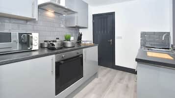 Superior Double Room, Shared Bathroom (With TV) | Shared kitchen