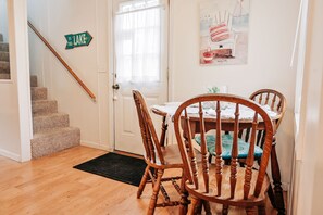 經典平房 | 餐廳