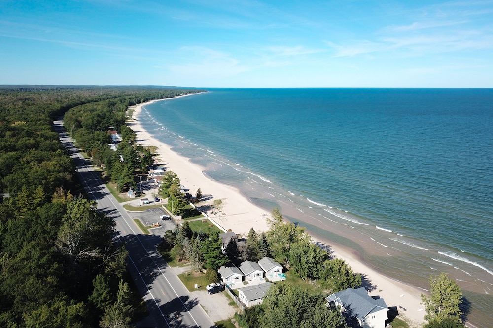 Beach Club of Oscoda Cottages
