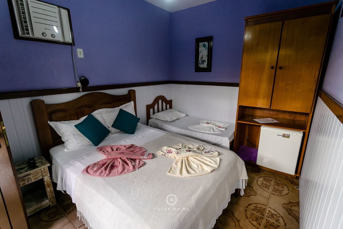 Habitación triple estándar | Wifi gratis y ropa de cama 