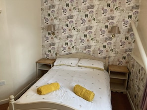 Chambre Triple | Lits bébé (gratuits), draps fournis
